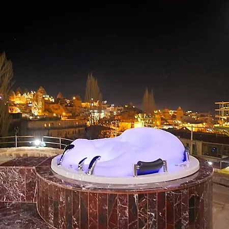 Hotel Secret Hill Cave